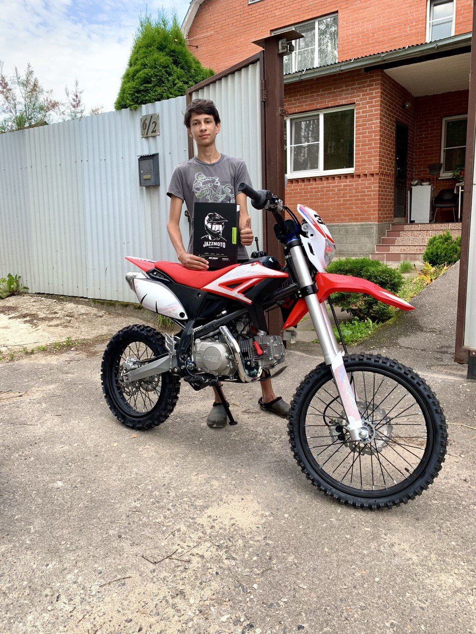 Apollo RFZ-Y 125 Red-25